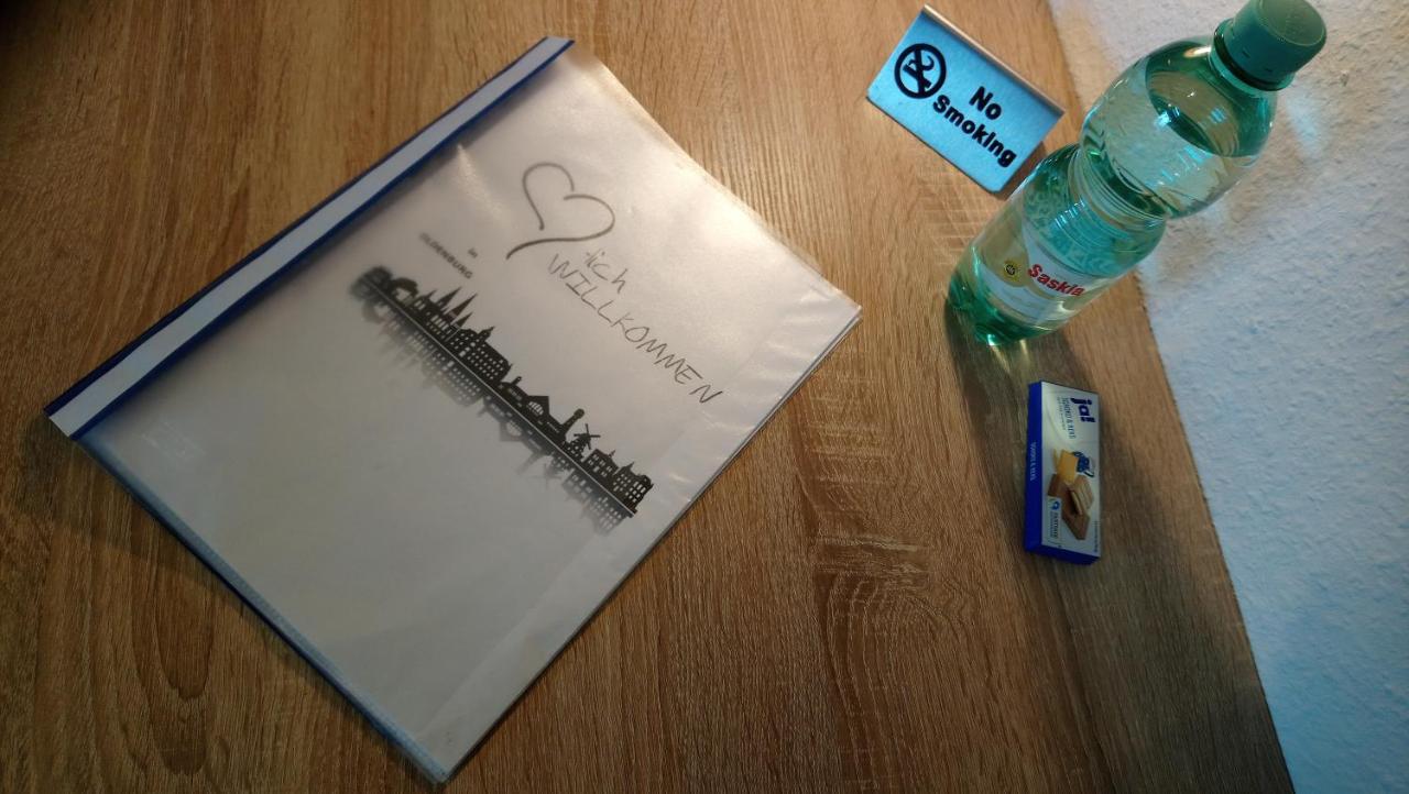 Privates Einzelzimmer Bei Der Weser-Ems-Halle Oldenburg Exteriör bild